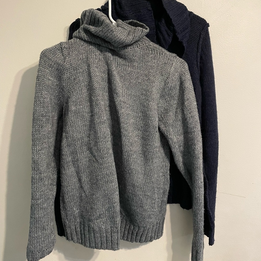 Sweater (2)